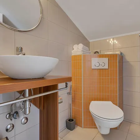 Mit Gemeinschaftlichem Pool *