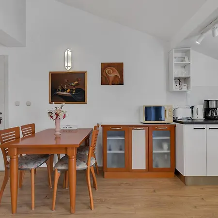 Apartman Mit Gemeinschaftlichem Pool